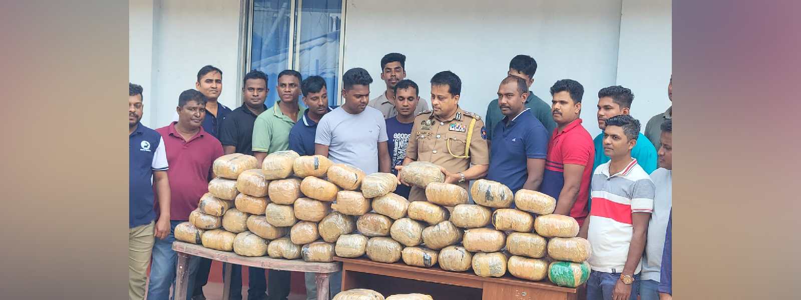 කිලිනොච්චියෙන් කේරළ ගංජා සමඟ සැකකරුවෙකු කොටුවෙයි